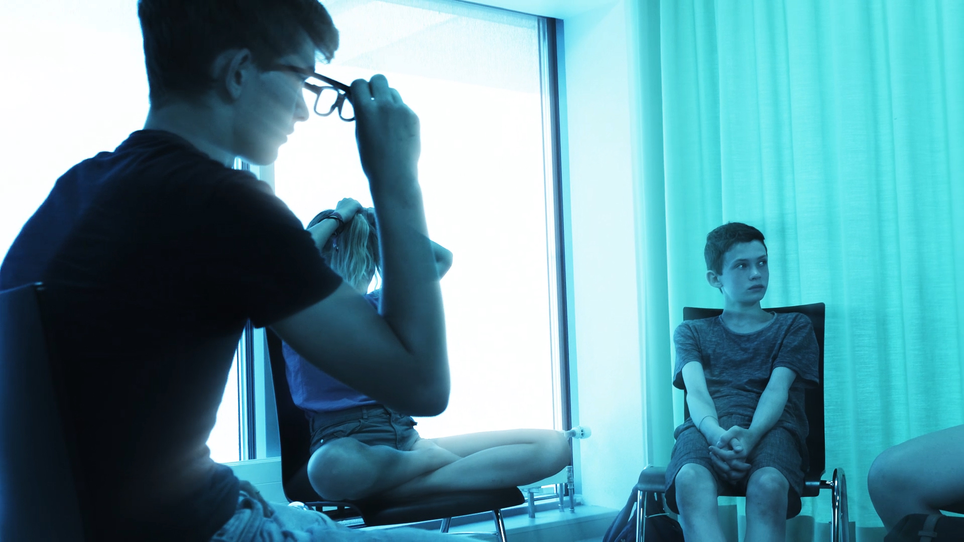 Photogramme «Super Support Group»