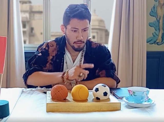 Filmstill «Blöder Knopf»