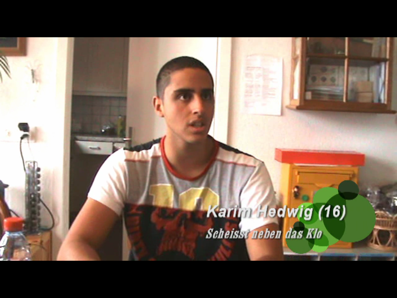 Filmstill «Familien im Brennpunkt Parodie»